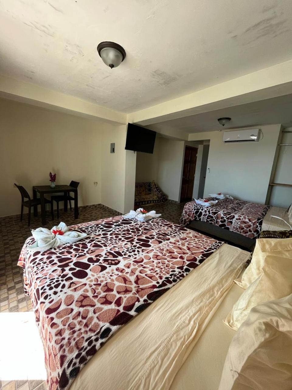 Hotel Y Restaurante Mama Ines Санта-Каталина Экстерьер фото